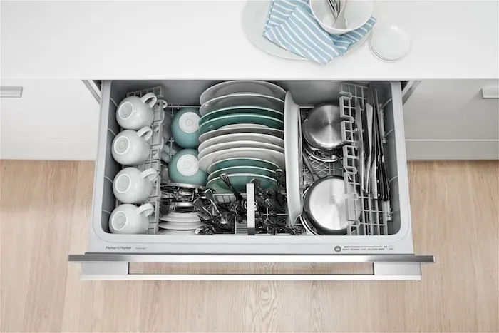 Fisher-Paykel-Dishdrawer-Wide-DD36SDFX1-Remodelista-700x467